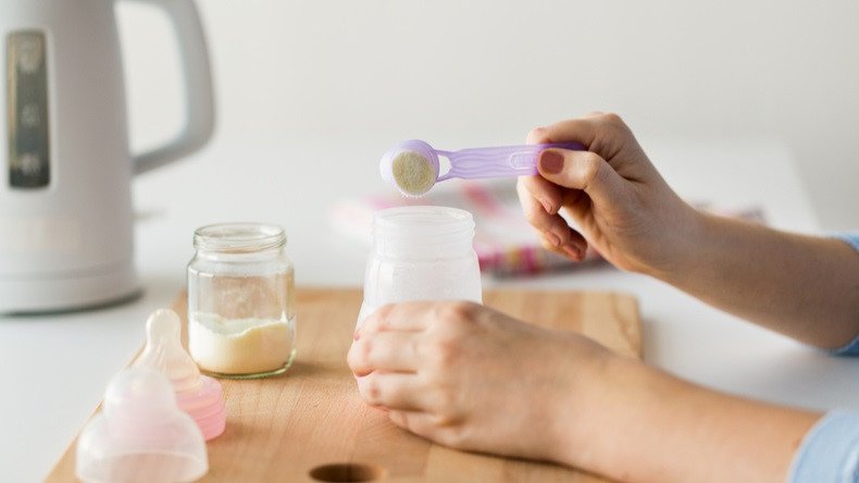 5 mẹo xử lý “tức tốc” tình trạng bé bị tiêu chảy do uống sữa công thức