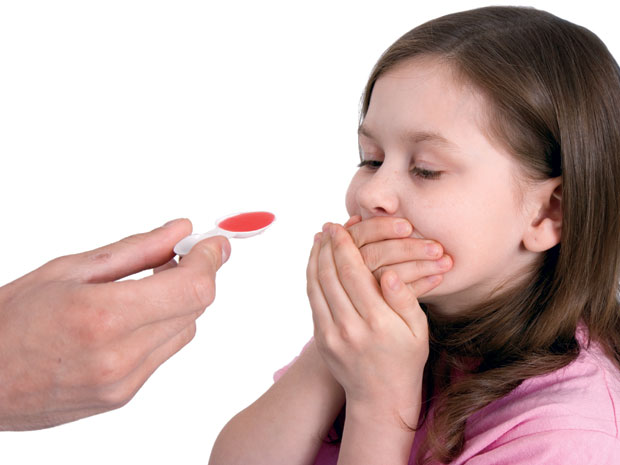 Biếng ăn, nôn và rối loạn tiêu hóa, cản trở hấp thu sắt... là những ảnh hưởng mà trẻ bị thừa kẽm hay gặp phải